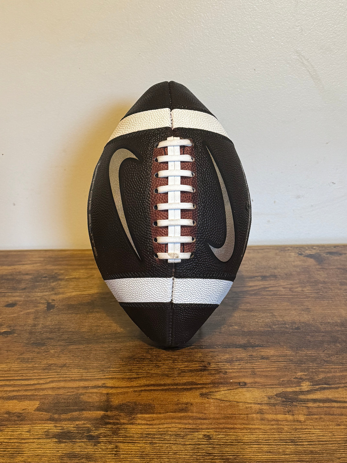 Nike Vapor Elite Chrome Youth Football (Ages 12-14) Game Prepped/ Mudded/ Tacked